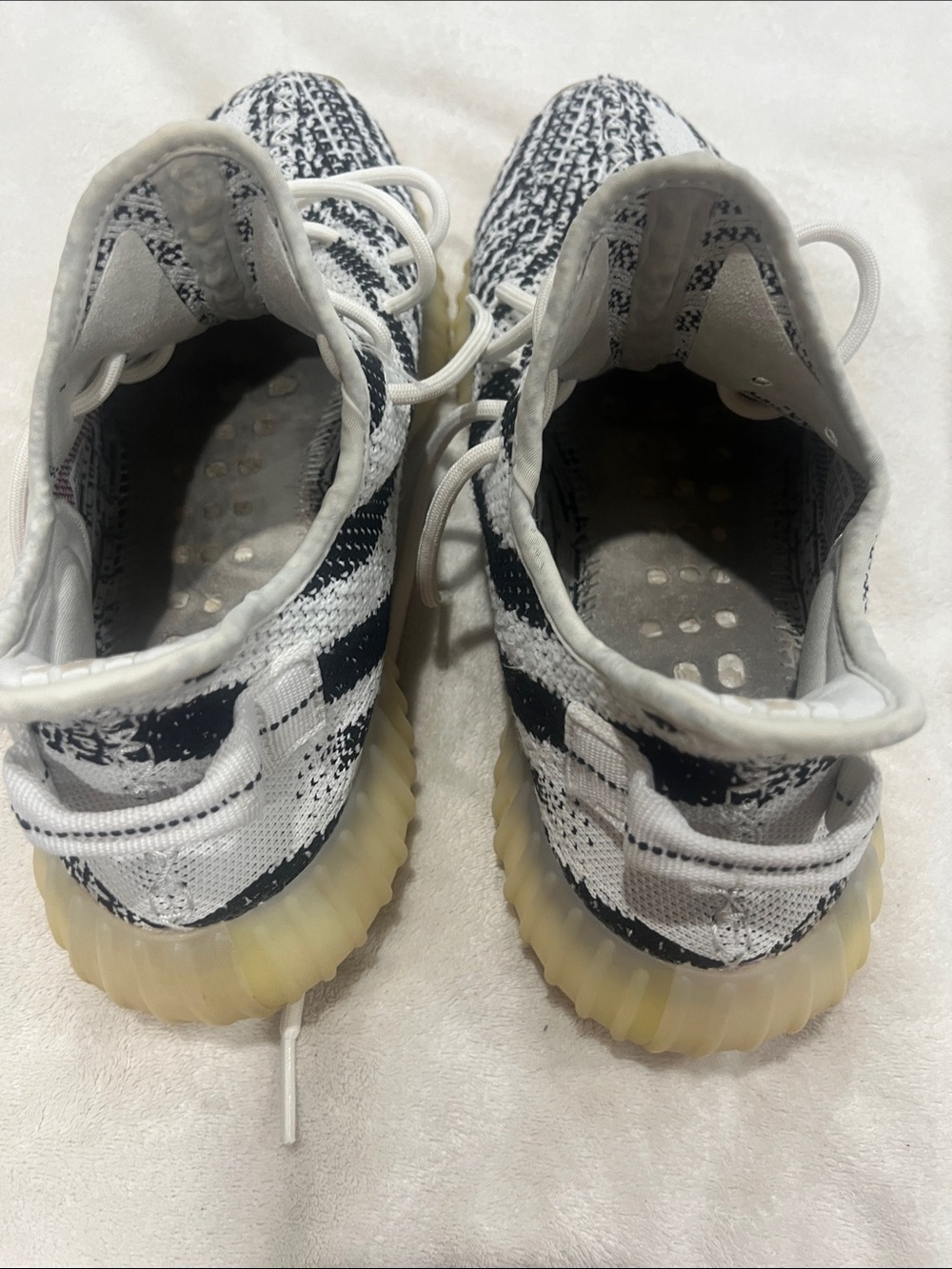 Yeezy Boost 350 V2 Zebra White Black with Red Stripe - Picture 6 of 6